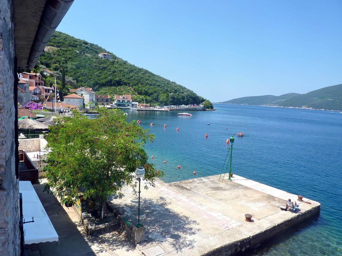 Rose - Apartmani Janovic Luštica Luaran gambar